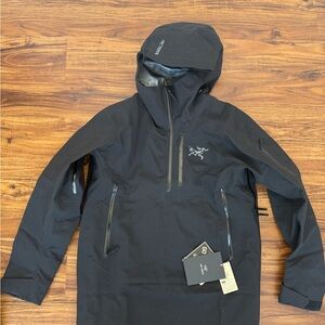 NWT - Arc’teryx Sabre Relaxed Anorak Men's - M - Black